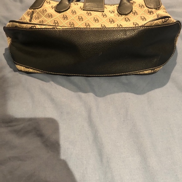 dooney& bourke purse - Picture 3 of 3